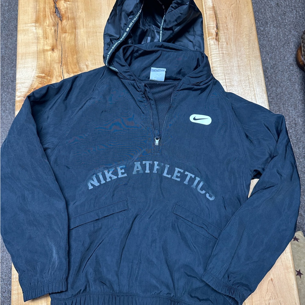 Nike Black Mesh-Lined Jacket youth medium